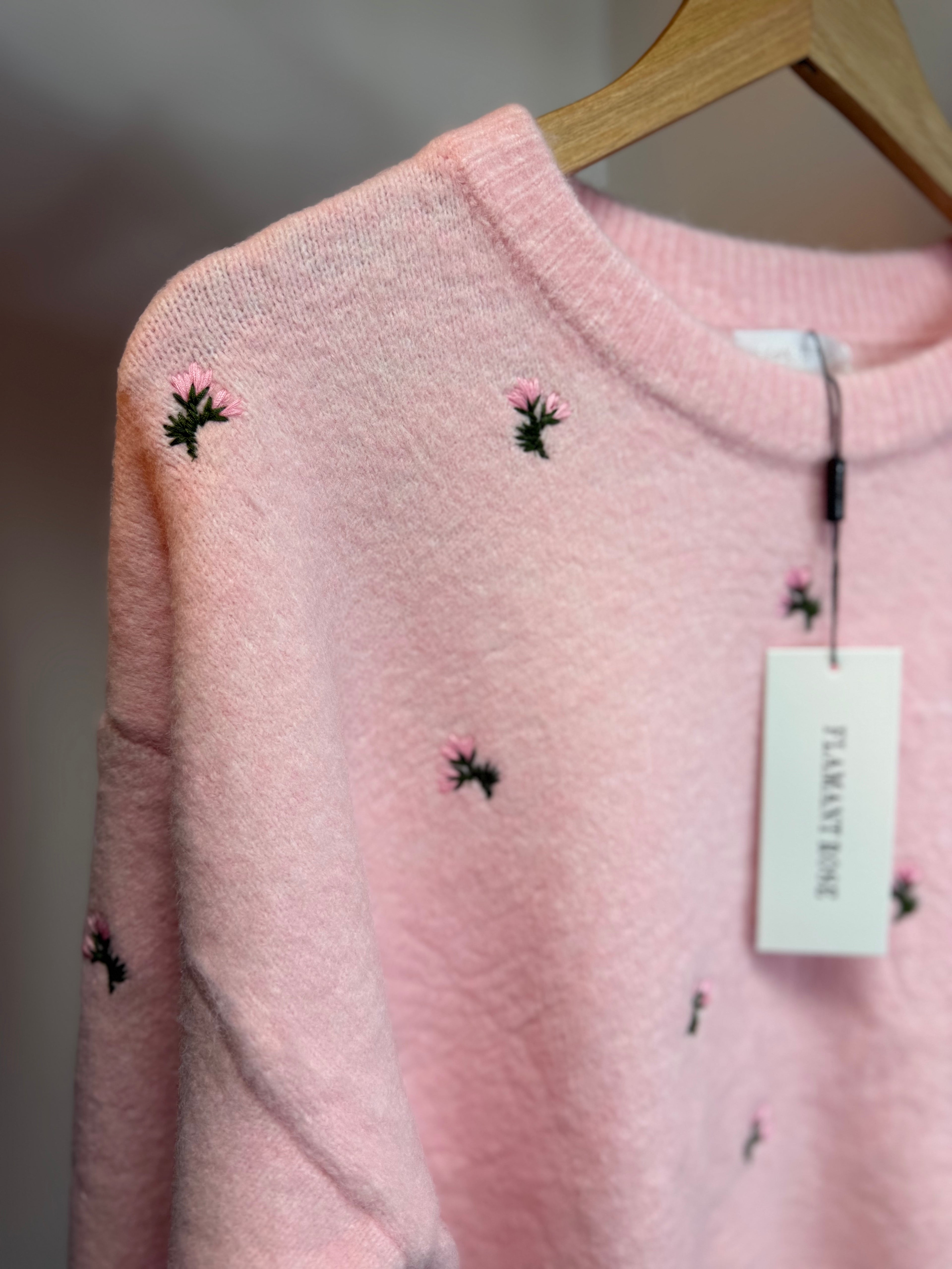 Embroidered Floral Knit Jumper – Soft Pink (One Size)